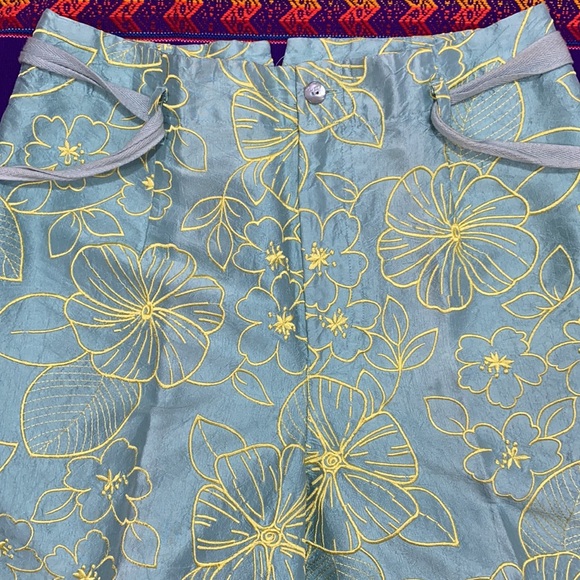 NWOT! Unique Debra deRoo Silk Embroidered Pants - Picture 3 of 16